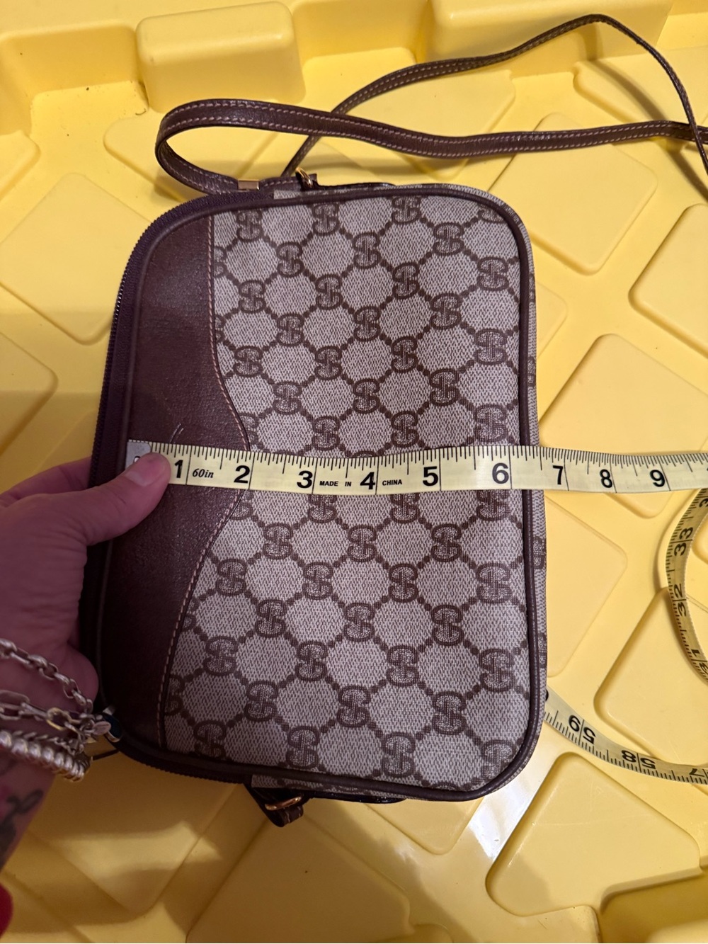 Gucci authentic crossbody - Picture 11 of 12